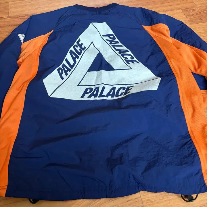 [BUNJANG] Palace Sweatshirt / 팔라스 맨투맨