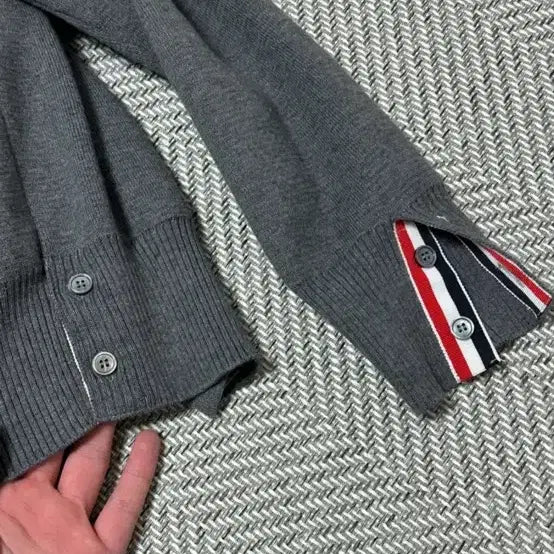 [SOLD OUT] [새상품급] 톰브라운 밀라노스티치 가디건