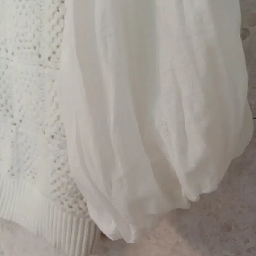 [BUNJANG] Vanessa Bruno Crochet Knit Blouse / 바네사부르노 소매퍼프 크로쉐니트 (주말초특가)