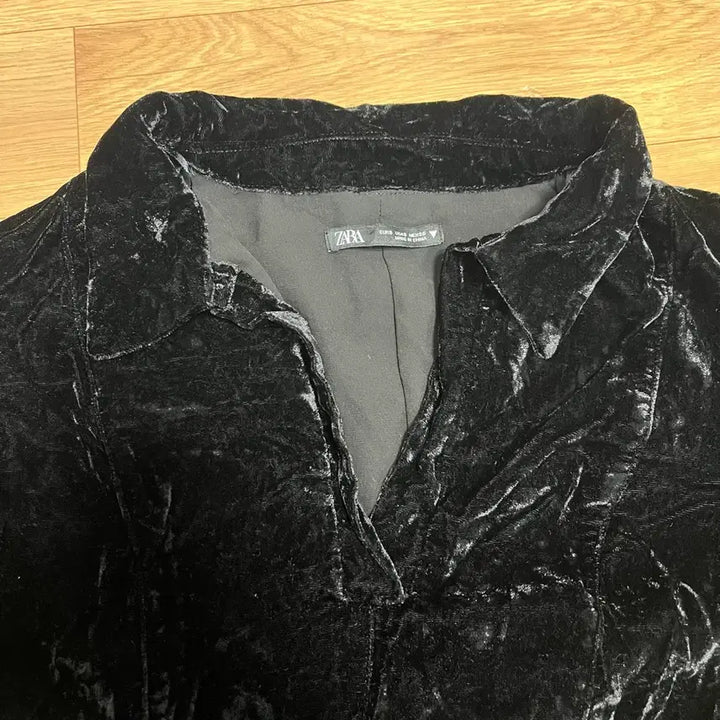 [BUNJANG] ZARA Velvet Collar Mini Dress / 자라 벨벳 카라 원피스