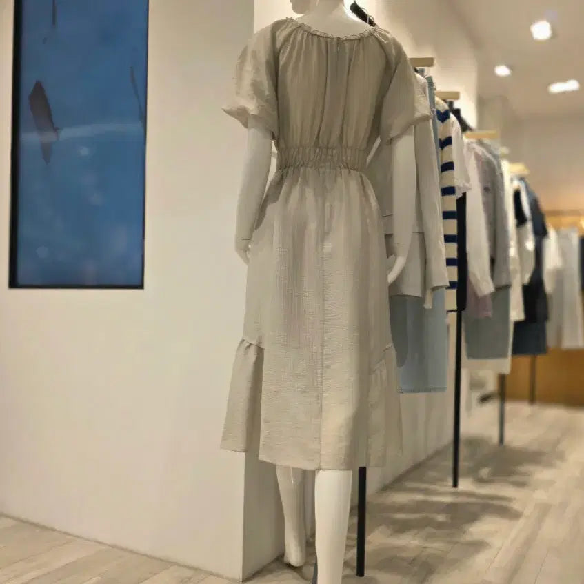 [BUNJANG] ZICL G-Cut Square Neck Smocking Dress / 지컷 스모킹 스퀘어넥 원피스