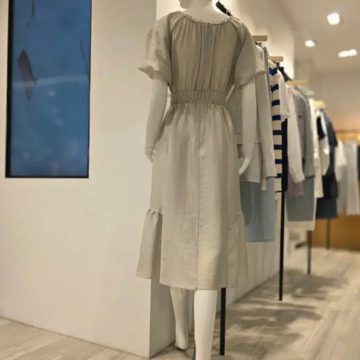 [BUNJANG] ZICL G-Cut Square Neck Smocking Dress / 지컷 스모킹 스퀘어넥 원피스