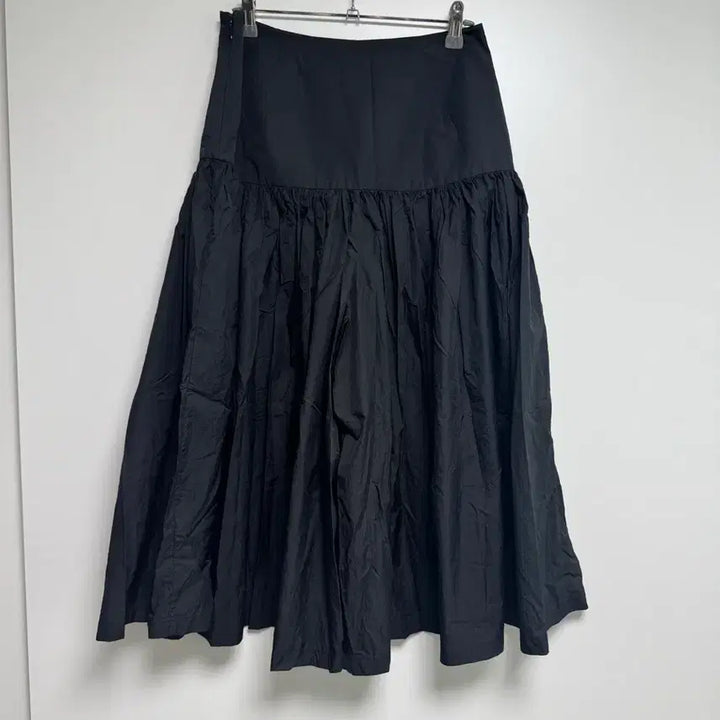 [BUNJANG] AMOMENTO 25SS Shirring Culotte Pants Black / 아모멘토 25SS Shirring Culotte Pants 블랙 1