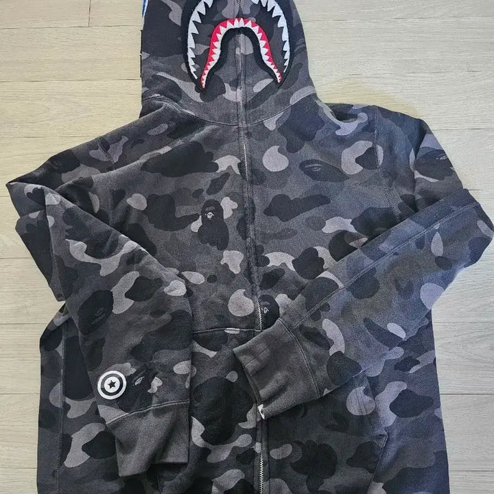 [SOLD OUT] 정가품 애매한거 사지말고 저한테 사세요 정품 Bape 베이프  L  흑계