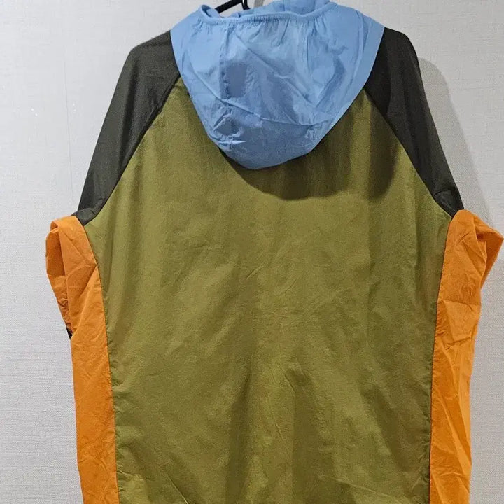 [SOLD OUT] (새상품)유니클로 마르니 컬러블록 바람막이 XL 사이즈