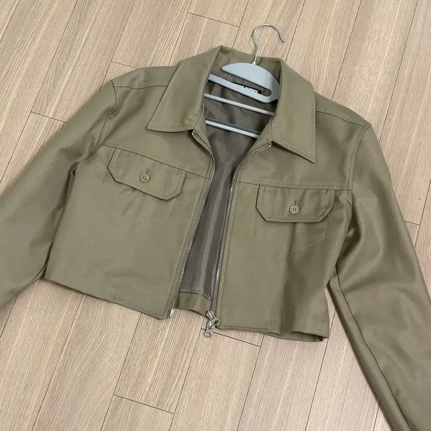 [BUNJANG] Heizzii Crop Jacket / 헤이지지 크롭자켓