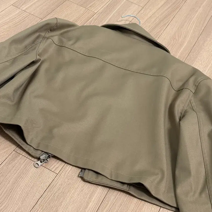 [BUNJANG] Heizzii Crop Jacket / 헤이지지 크롭자켓
