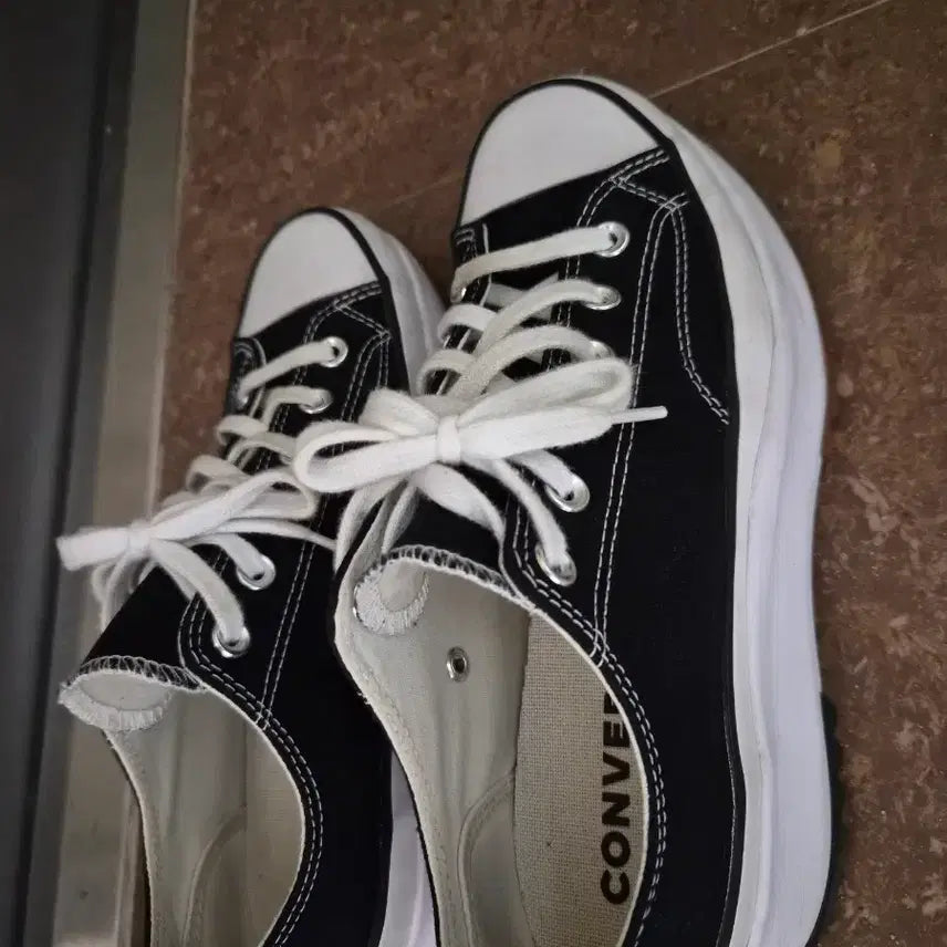 [BUNJANG] Converse Run Star Hike Low Sneakers / 컨버스 런스타 하이크 로우 255