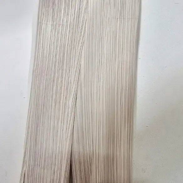 [SOLD OUT] 플리츠미   아이보리 플리츠 와이드 팬츠