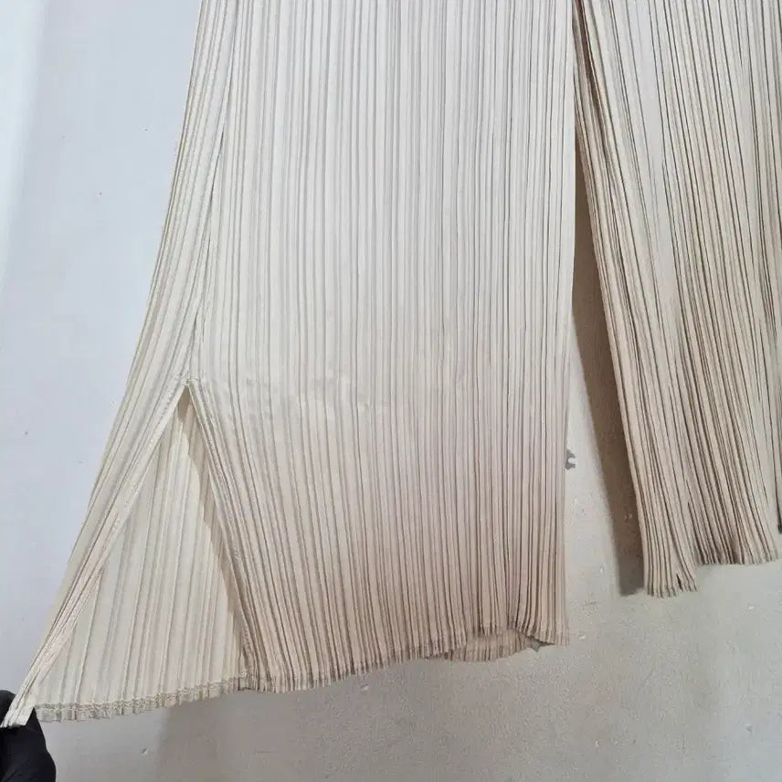 [SOLD OUT] 플리츠미   아이보리 플리츠 와이드 팬츠