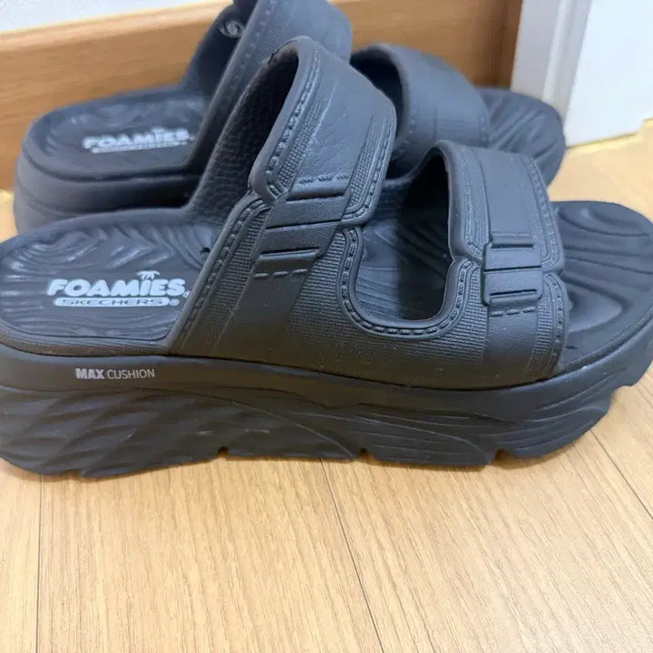 [SOLD OUT] 스케쳐스 맥스 쿠셔닝 여성 블랙