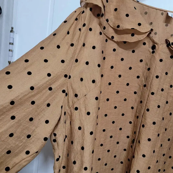 [BUNJANG] Big Size Sheer Big Collar Blouse / 99~100 빅사이즈 시스루 빅카라 블라우스