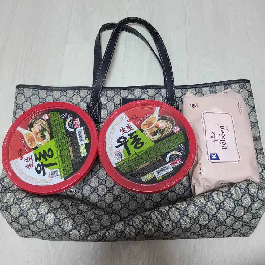 [SOLD OUT] 구찌 GG 로고 패턴 토트백