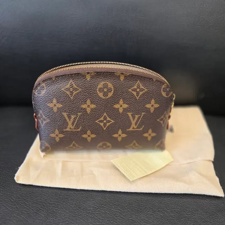 [SOLD OUT] 루이비통 모노그램 파우치 브라운