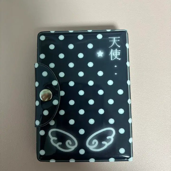 [SOLD OUT] 쿠로님 텐시도트 포카홀더북 블랙