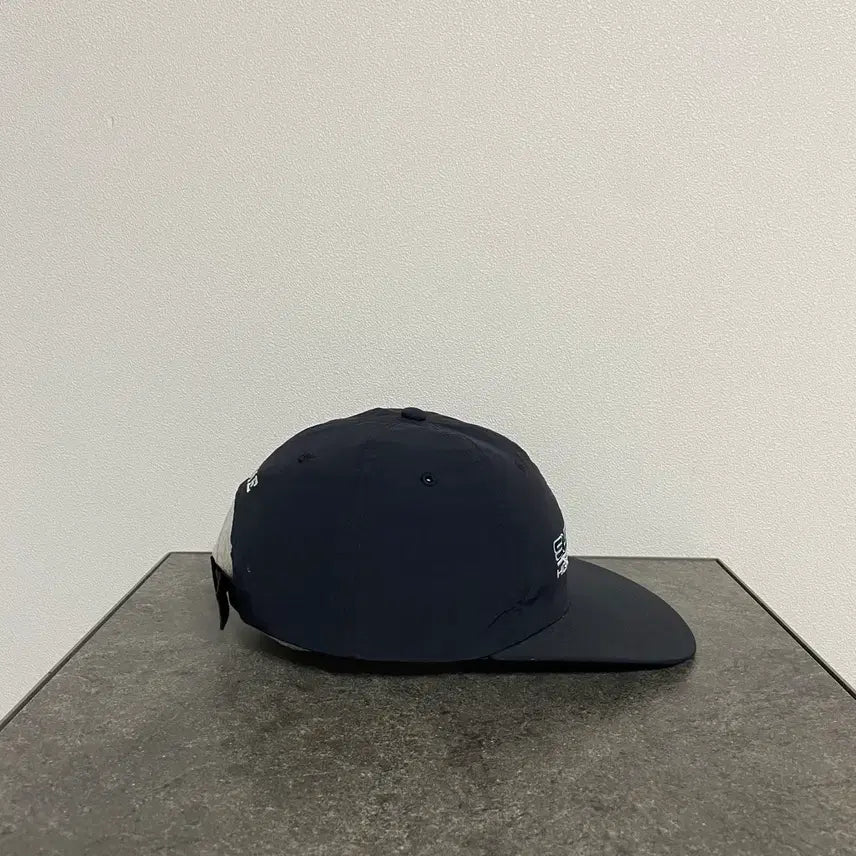 [BUNJANG] Supreme 6-Panel Ball Cap Hat 23FW Resistant Black / (OS) 슈프림 6패널 볼캡 모자 23FW 레지스턴트 블랙