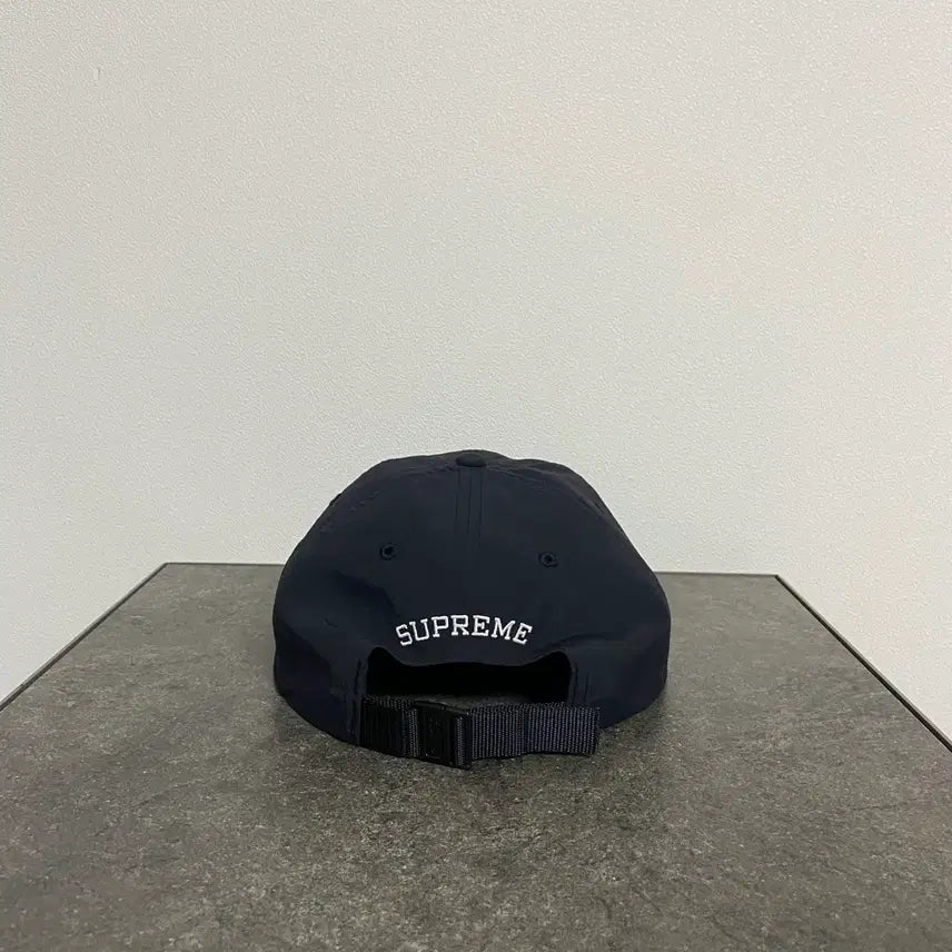 [BUNJANG] Supreme 6-Panel Ball Cap Hat 23FW Resistant Black / (OS) 슈프림 6패널 볼캡 모자 23FW 레지스턴트 블랙