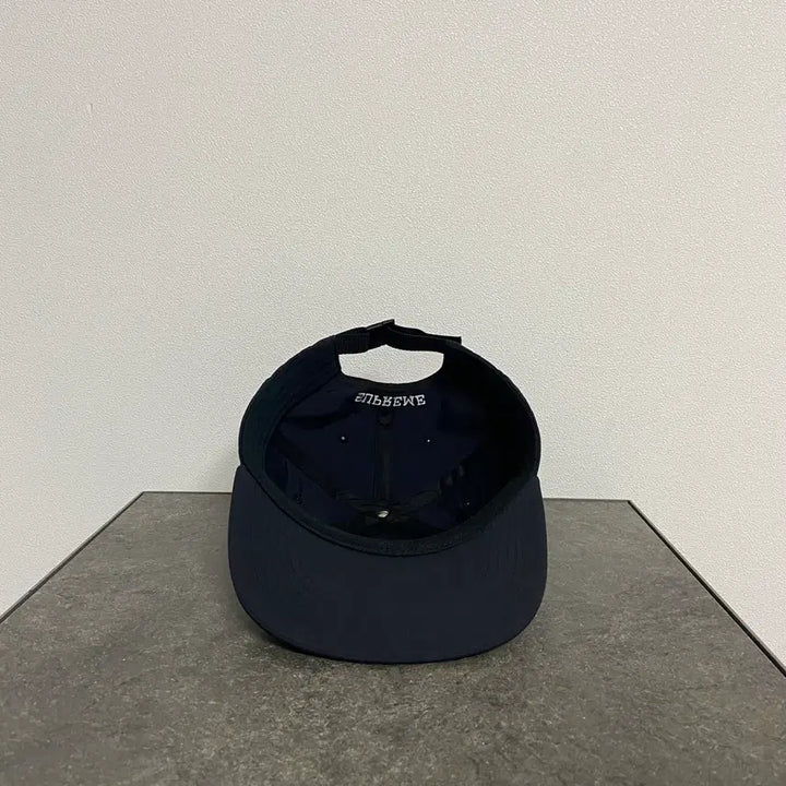 [BUNJANG] Supreme 6-Panel Ball Cap Hat 23FW Resistant Black / (OS) 슈프림 6패널 볼캡 모자 23FW 레지스턴트 블랙