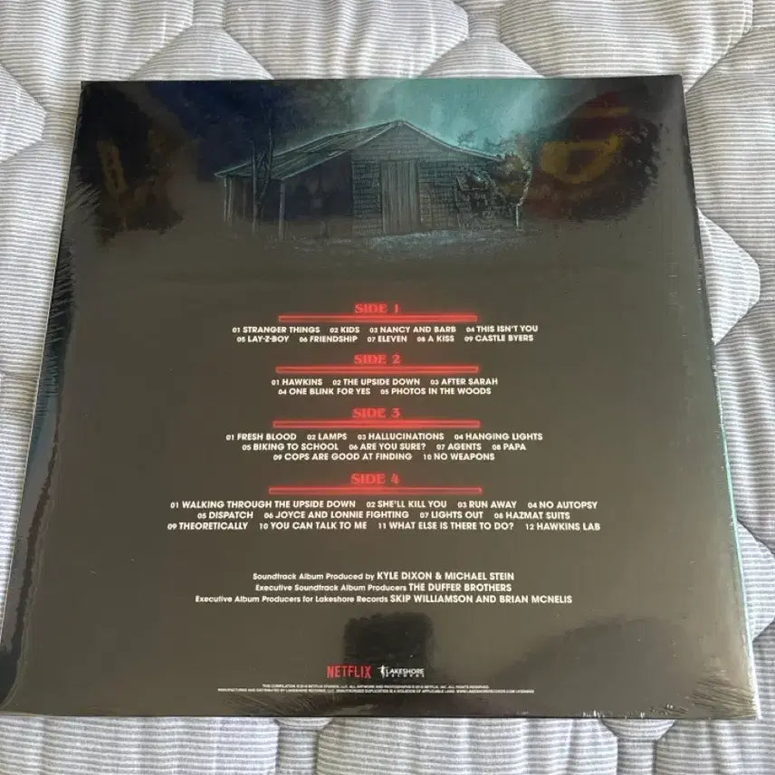 [BUNJANG] Stranger Things Season 1 OST Blue Vinyl LP / 미개봉)기묘한 이야기 시즌1 ost 블루 바이닐 LP 팝니다!