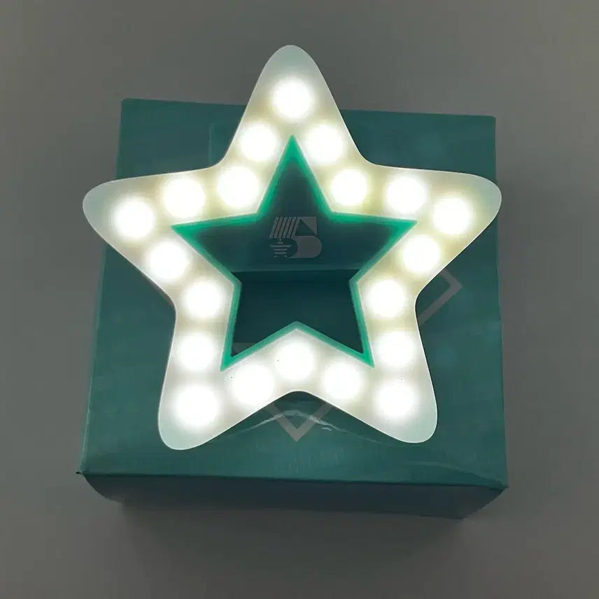 [BUNJANG] SHINee SHINee WORLD 2017 Official Light Stick / 무배) 샤이니 SHINee WORLD 2017 굿즈