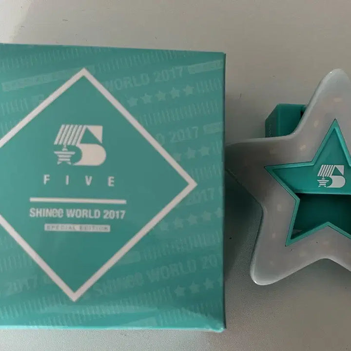 [BUNJANG] SHINee SHINee WORLD 2017 Official Light Stick / 무배) 샤이니 SHINee WORLD 2017 굿즈