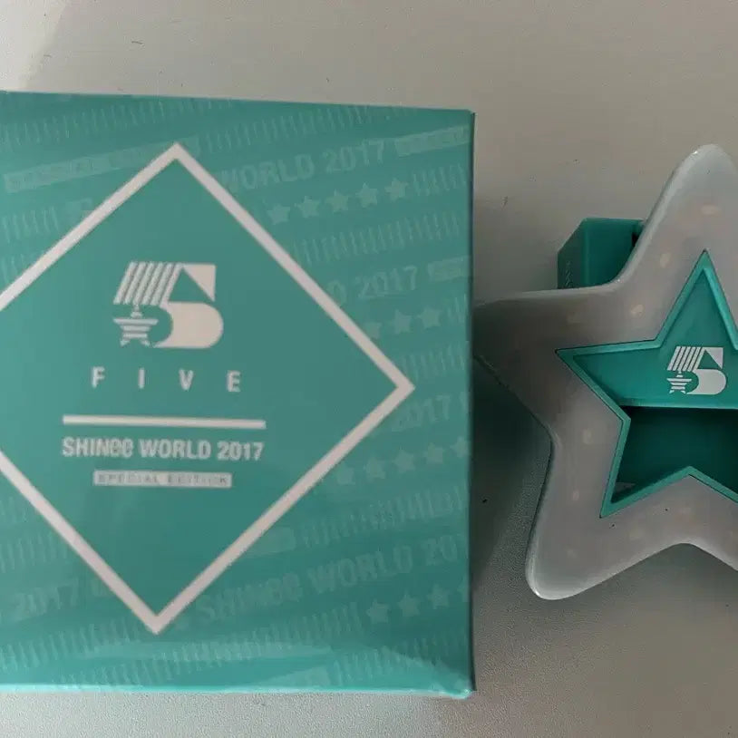 [BUNJANG] SHINee SHINee WORLD 2017 Official Light Stick / 무배) 샤이니 SHINee WORLD 2017 굿즈