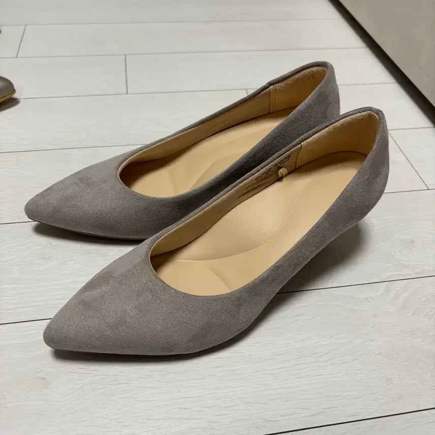 [BUNJANG] GU Suede Shoes Size 240 / (새상품)GU 스웨이드 구두 240사이즈