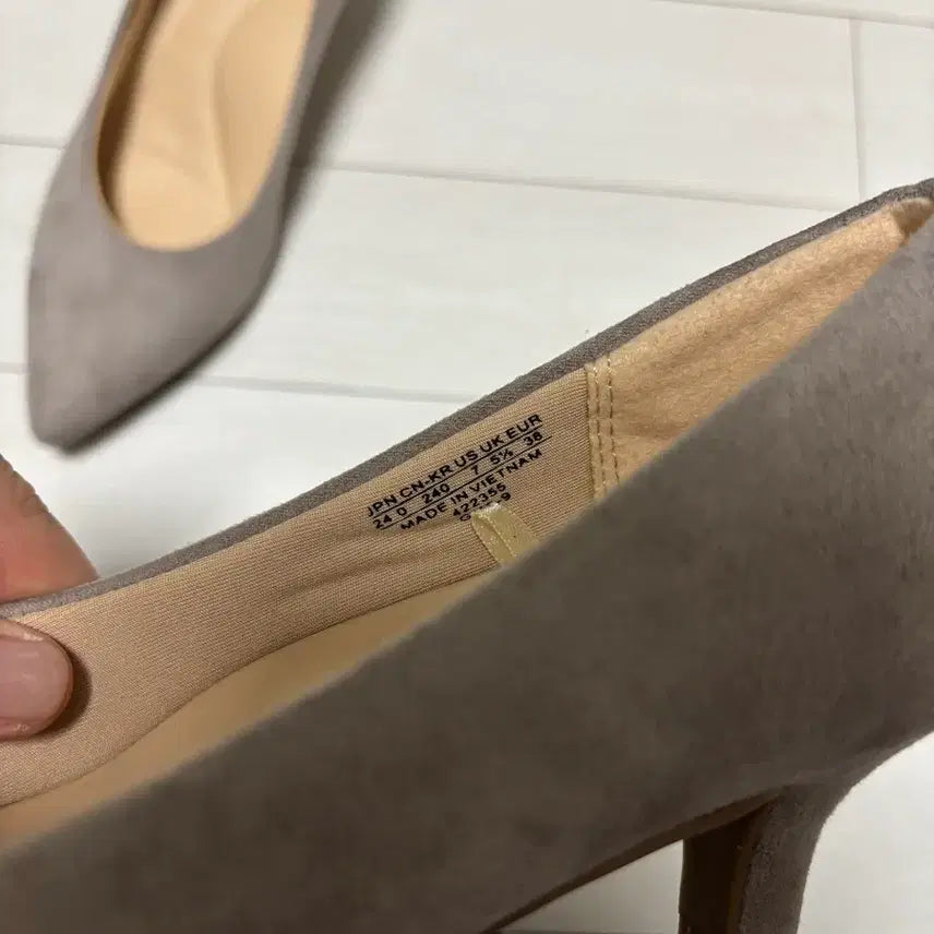 [BUNJANG] GU Suede Shoes Size 240 / (새상품)GU 스웨이드 구두 240사이즈