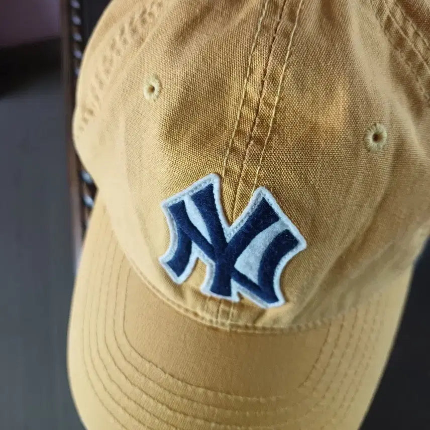 [BUNJANG] New York Yankees Yellow Ball Cap / 뉴욕 양키스 볼캡 옐로우 모자