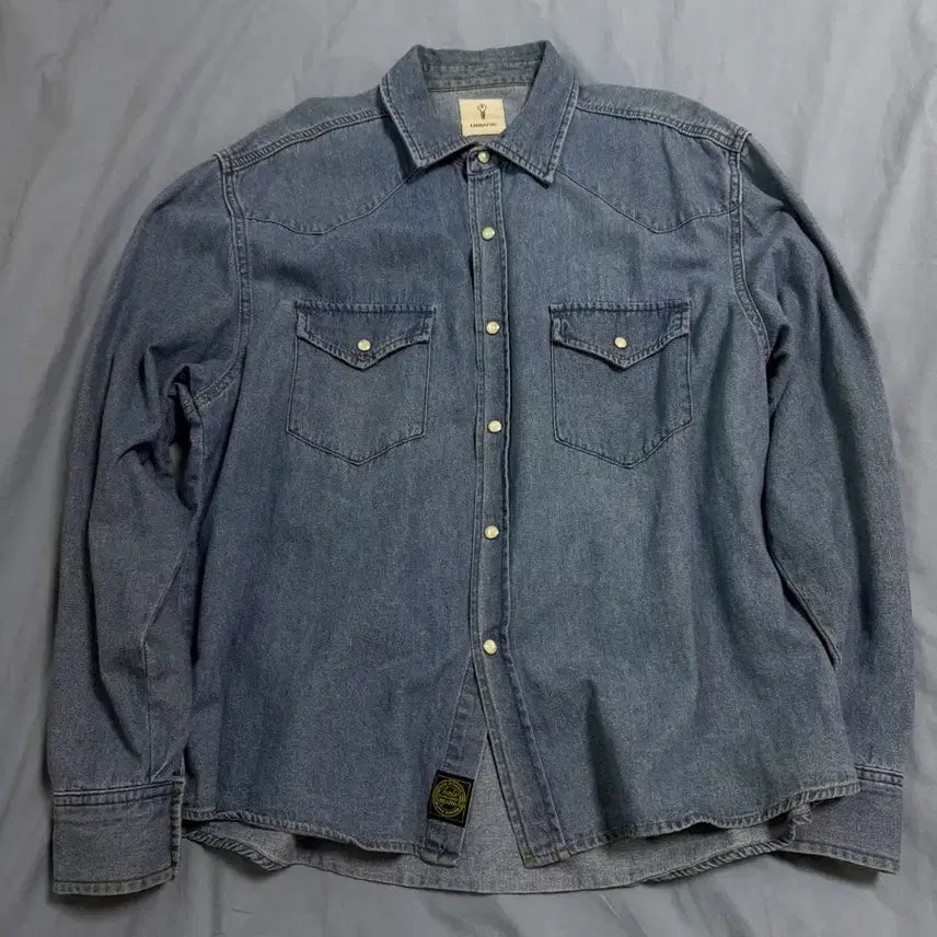 [BUNJANG] Urbanic 30 Western Denim Shirt OS / 얼바닉30 웨스턴 데님 셔츠