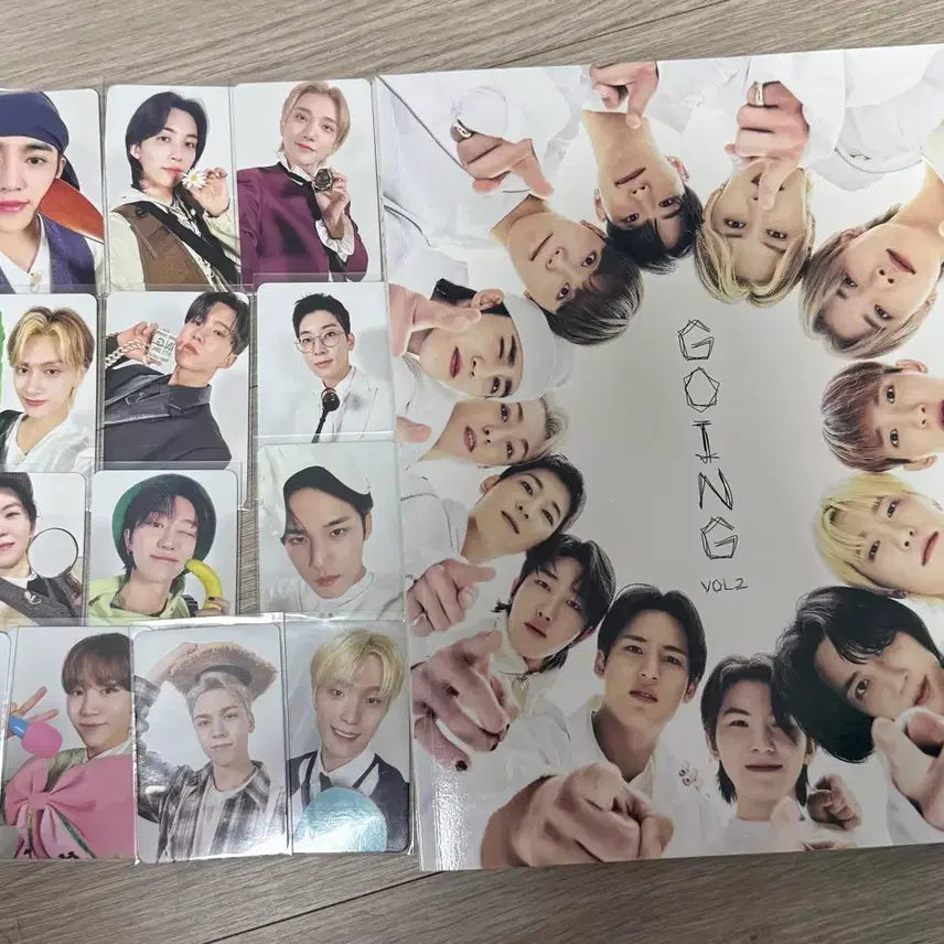 [BUNJANG] 고잉세븐틴 고잉메거진 잡지 풀셋 포카포함 / 고잉세븐틴 고잉메거진 잡지 풀셋 포카포함