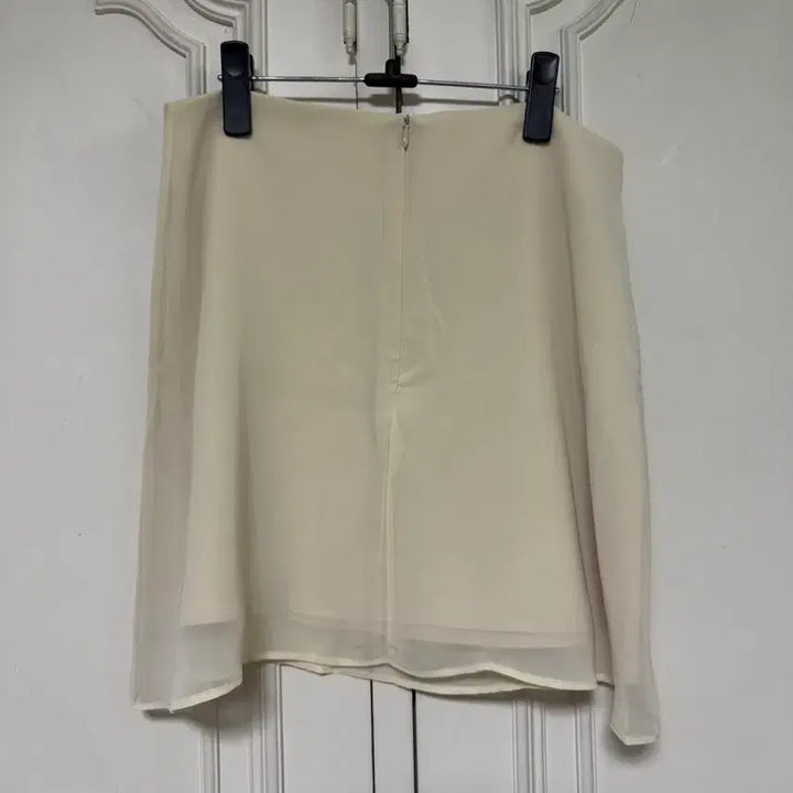 [SOLD OUT] (새상품) 지그재그 리썸데이 세틴 실크 쉬폰 미니스커트