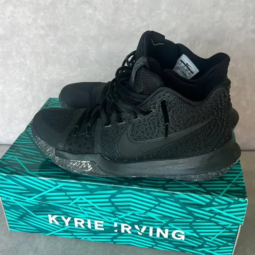[BUNJANG] Kyrie 3 Basketball Shoes / 카이리 3 270
