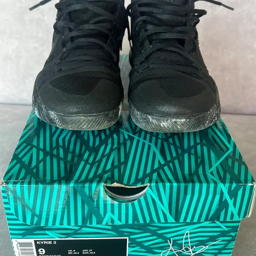 [BUNJANG] Kyrie 3 Basketball Shoes / 카이리 3 270