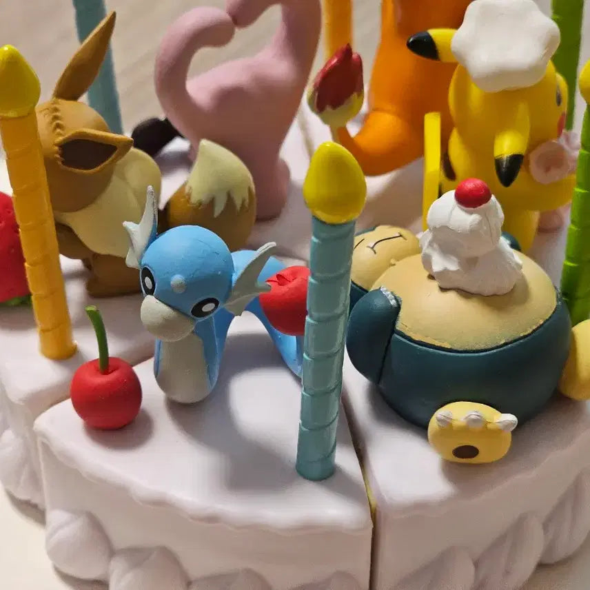 [BUNJANG] CGV Pokemon Cake Figure / cgv 포켓몬스터 케이크 피규어