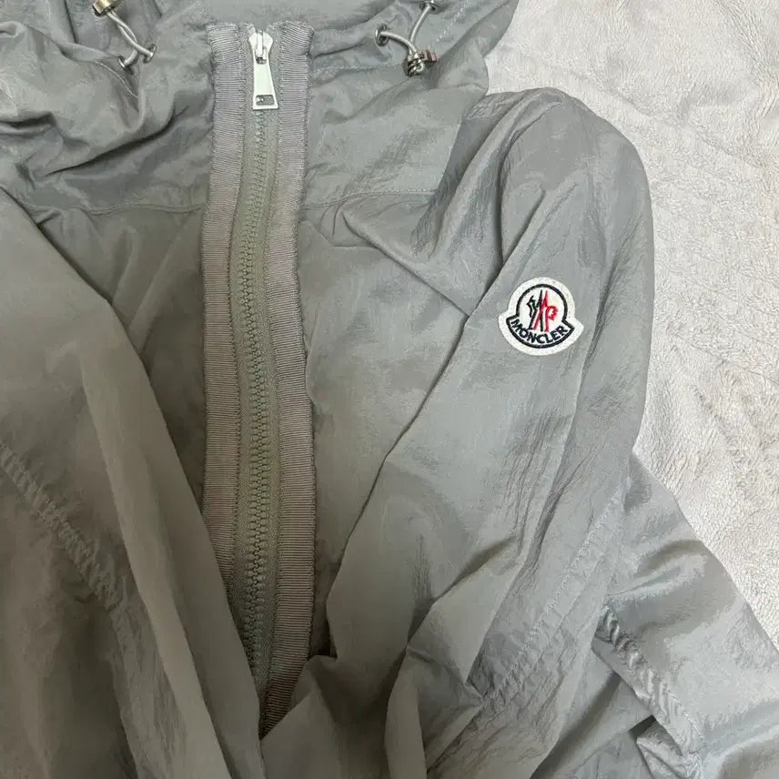 [BUNJANG] Moncler Windbreaker Jacket / 몽클레어 바람막이