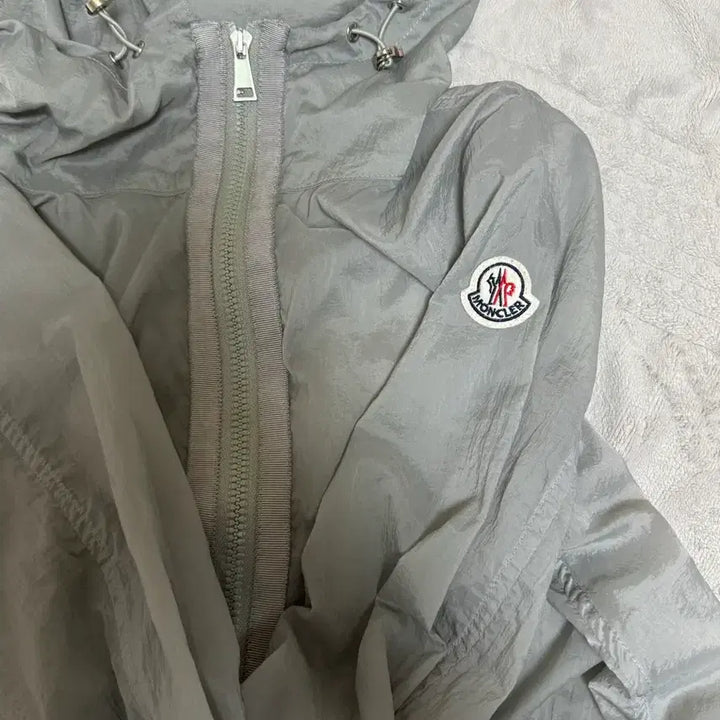 [BUNJANG] Moncler Windbreaker Jacket / 몽클레어 바람막이