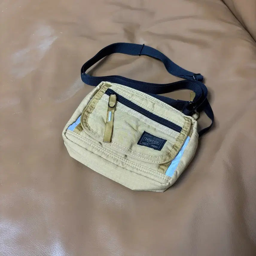 [BUNJANG] Porter Small Crossbody Bag Cream Yellow / PORTER 포터 스몰백 크로스백 샤코슈 가방 크림 옐로우