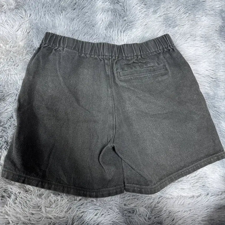 [BUNJANG] COS Pigment Black Denim Shorts M Size / cos 코스 피그먼트 흑청 반바지 M사이즈