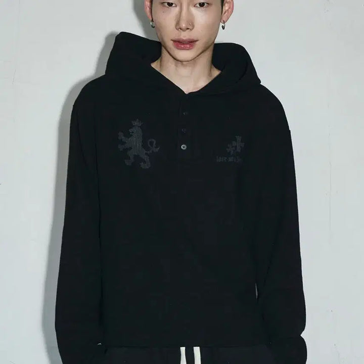 [SOLD OUT] 스켈리웩 롱슬리브 판매합니다 M
