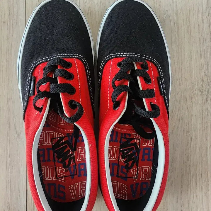 [BUNJANG] Vans Era Black/Red Sneakers / [판매] 반스 에라(ERA) 블랙/레드 235mm