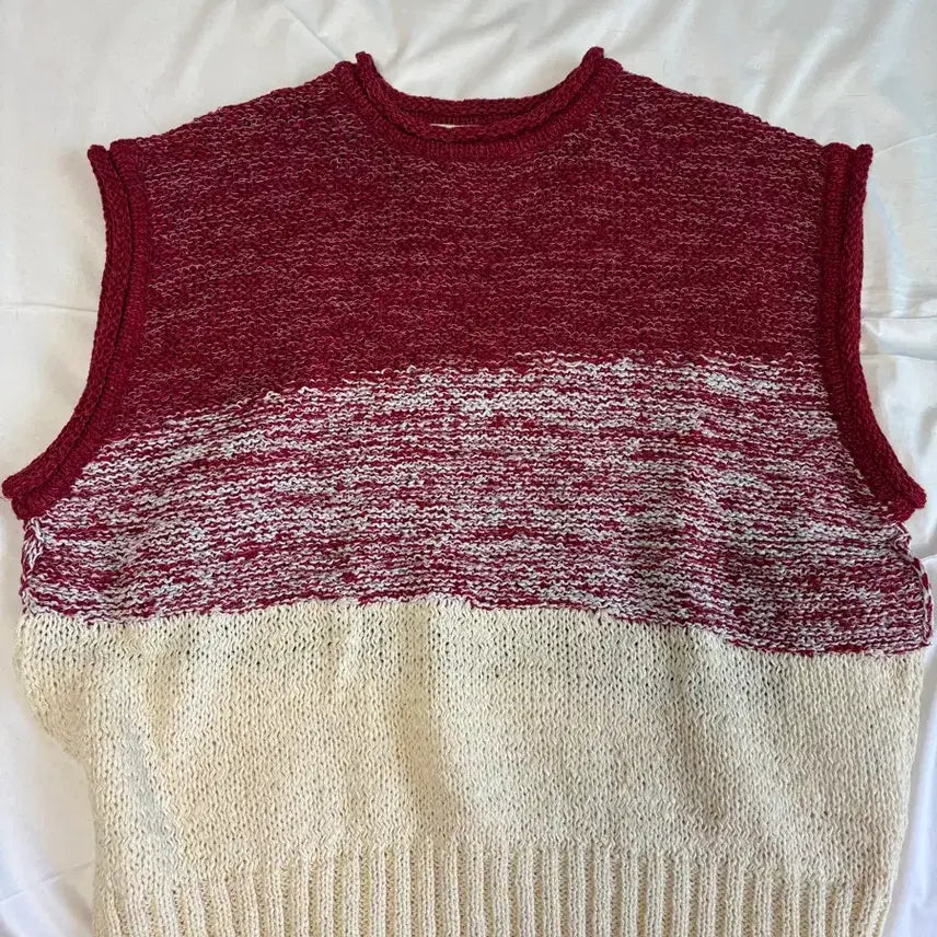 [BUNJANG] Yiyae Two-Tone Knit Vest Red / Yiyae 니트 조끼 레드