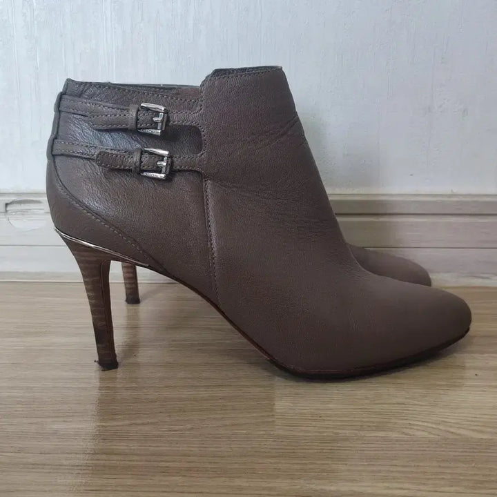[BUNJANG] Coach Brown Leather Ankle Boots / 코치 브라운 가죽 앵클 부츠 힐 235