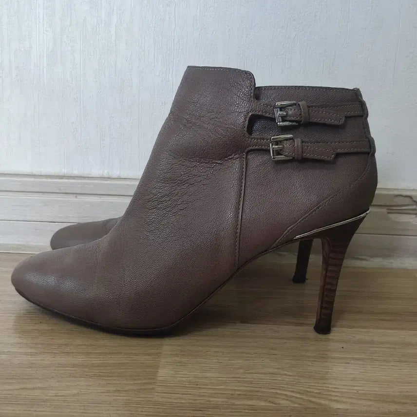 [BUNJANG] Coach Brown Leather Ankle Boots / 코치 브라운 가죽 앵클 부츠 힐 235