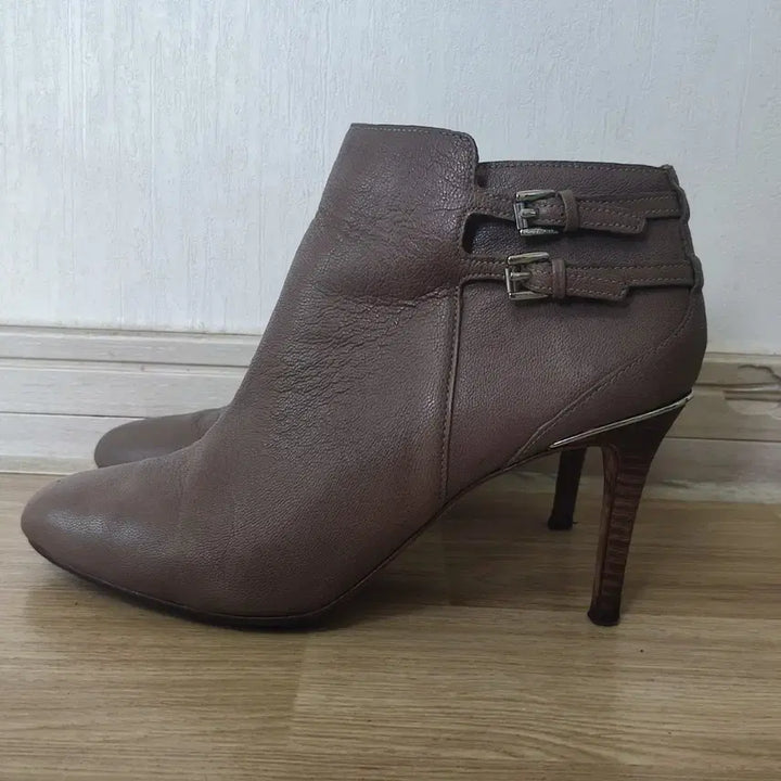 [BUNJANG] Coach Brown Leather Ankle Boots / 코치 브라운 가죽 앵클 부츠 힐 235
