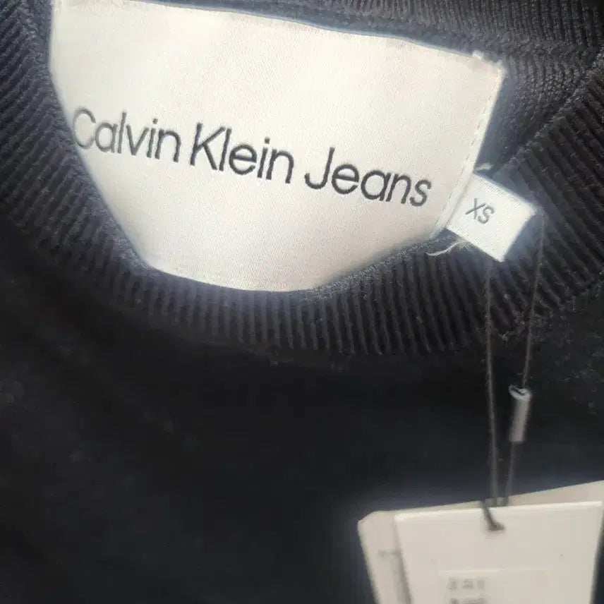 [BUNJANG] Calvin Klein Cropped Knit Sweater / [새상품] 캘빈클라인 크롭니트 XS