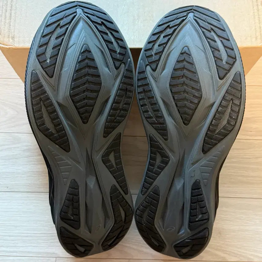 [SOLD OUT] (285) 아식스 슈퍼블라스트 2 블랙 화이트