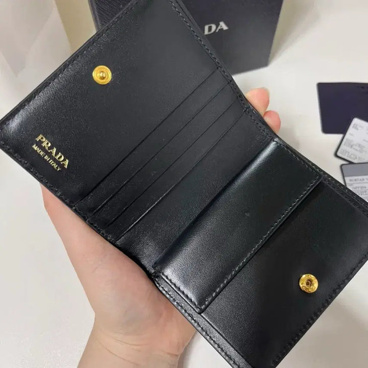 [BUNJANG] Prada Saffiano Metal Logo Bi-fold Wallet Black / 프라다 사피아노 메탈 로고 반지갑 블랙