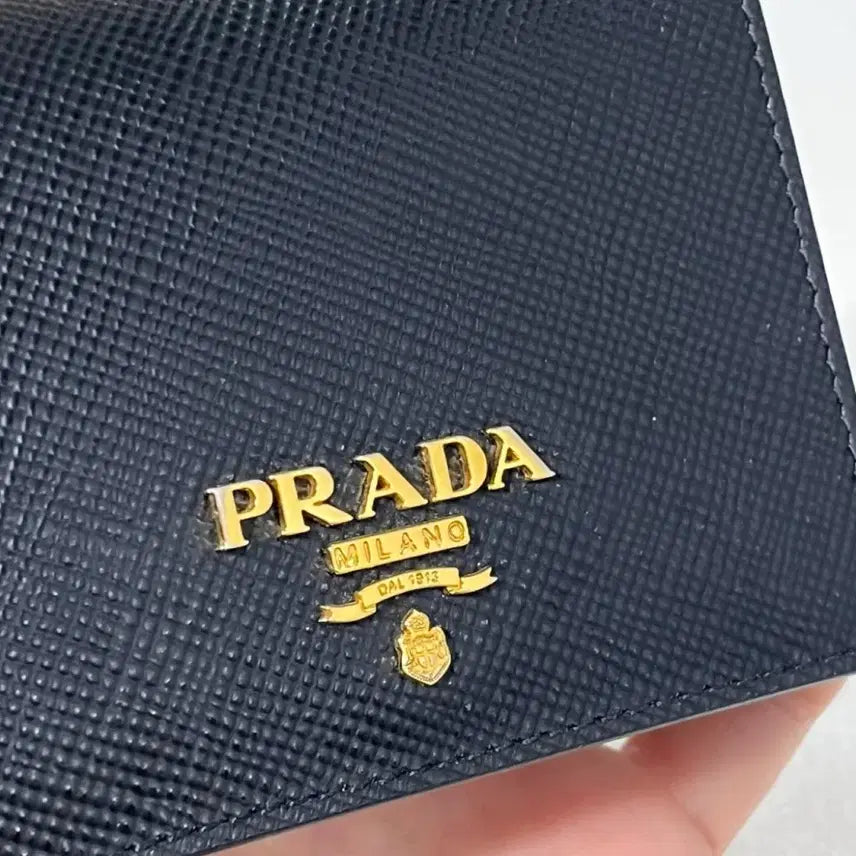 [BUNJANG] Prada Saffiano Metal Logo Bi-fold Wallet Black / 프라다 사피아노 메탈 로고 반지갑 블랙
