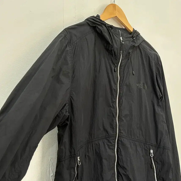 [BUNJANG] The North Face Lightweight Hooded Windbreaker Jacket (Men&